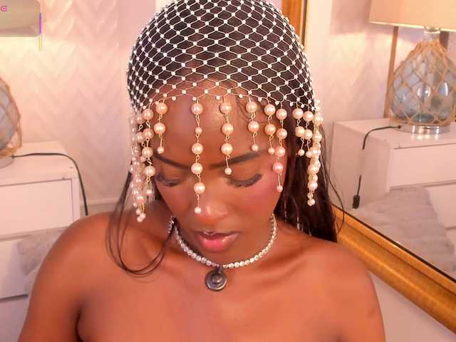 DakotaWangi's BongaCams show and profile