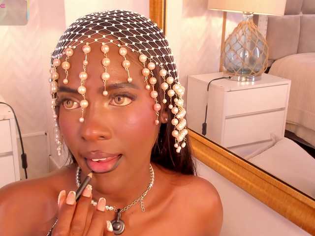 DakotaWangi's BongaCams show and profile