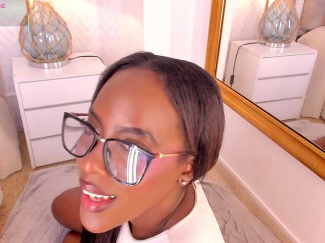 DakotaWangi's BongaCams show and profile