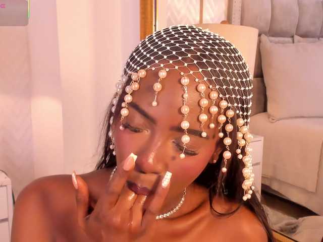 DakotaWangi's BongaCams show and profile