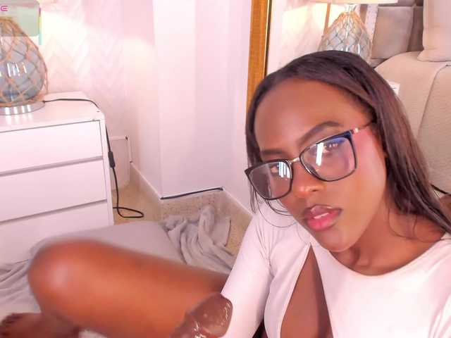 DakotaWangi's BongaCams show and profile