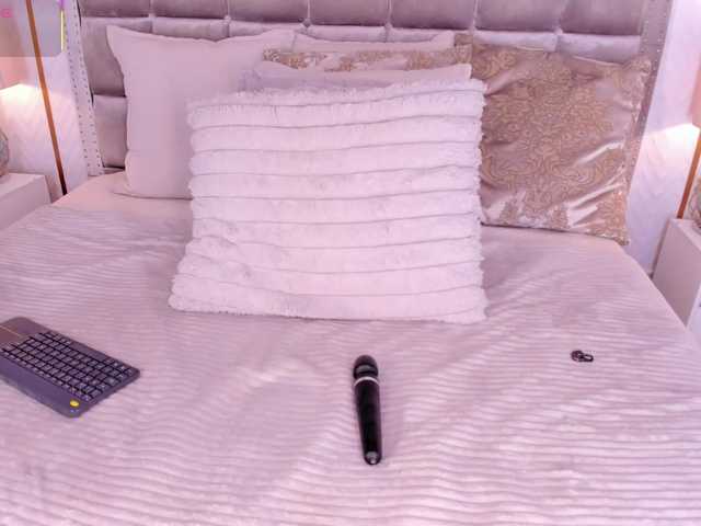 DakotaWangi's BongaCams show and profile