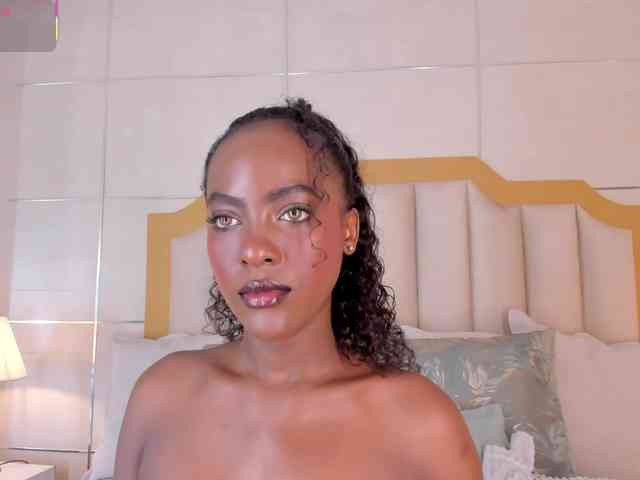 DakotaWangi bongacams