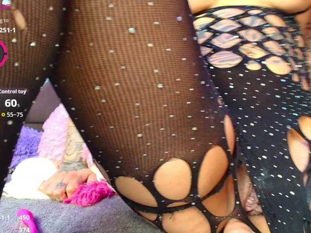 SamanthaaSutra's BongaCams show and profile