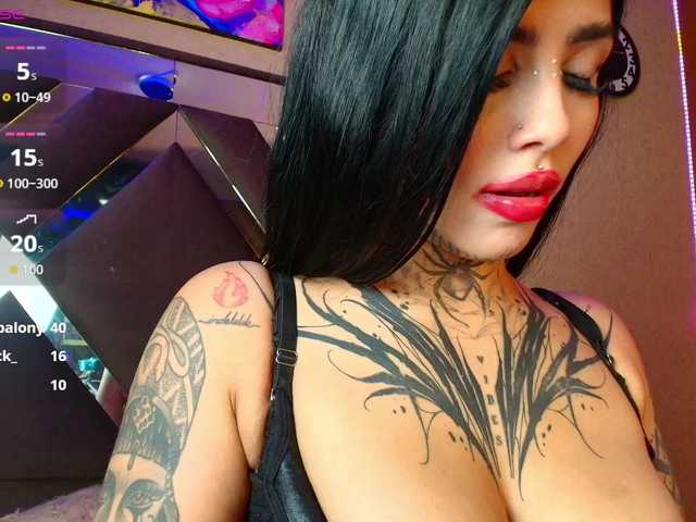 SamanthaaSutra's BongaCams show and profile