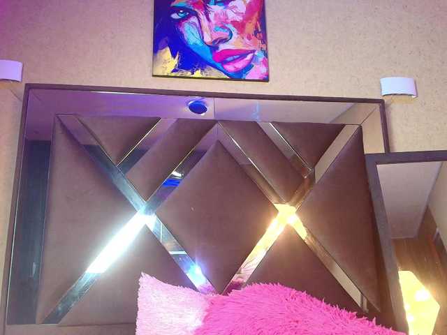 SamanthaaSutra's BongaCams show and profile