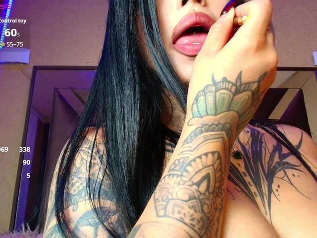 SamanthaaSutra's BongaCams show and profile