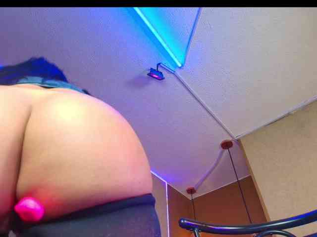 SamanthaSutra webcam