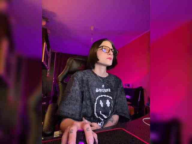Alice_Moon webcam