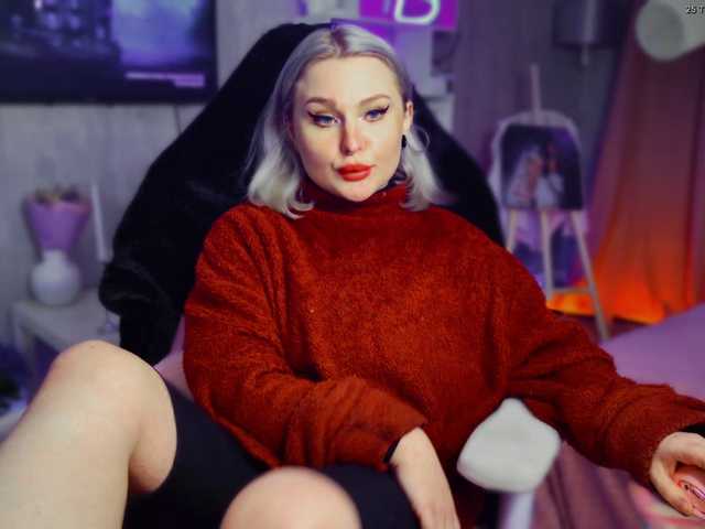 WoundedGoddess's BongaCams show and profile