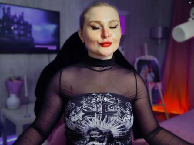 WoundedGoddess's BongaCams show and profile
