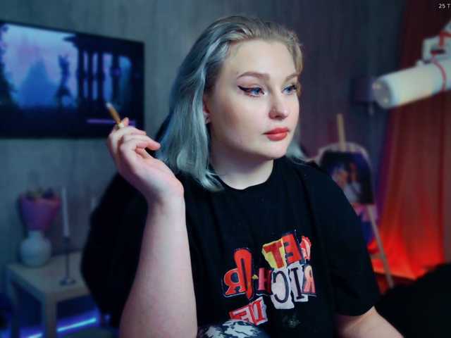 WoundedGoddess's BongaCams show and profile