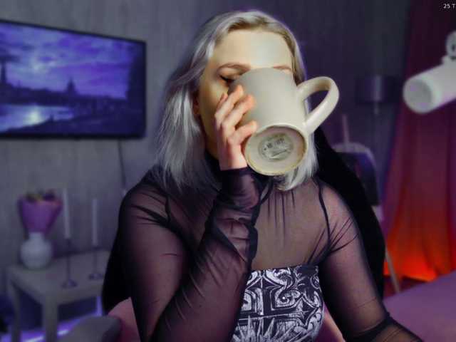 WoundedGoddess's BongaCams show and profile