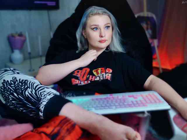 Wounded_Goddess webcam