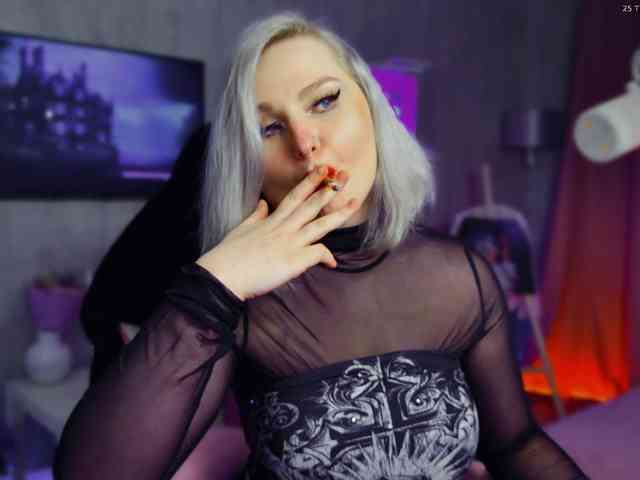 Wounded_Goddess webcam