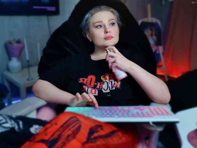 Wounded_Goddess webcam