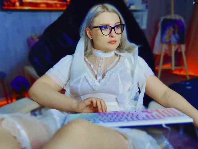 Wounded_Goddess webcam