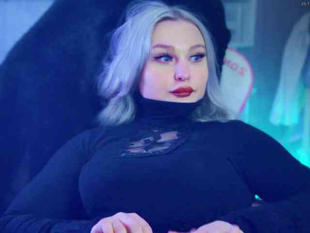 Wounded_Goddess webcam