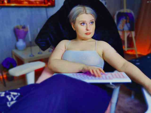 Wounded_Goddess webcam