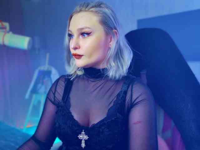 Wounded_Goddess webcam