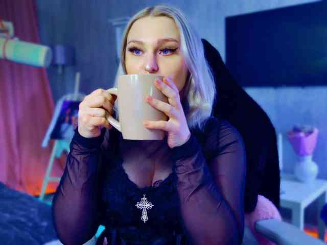 Wounded_Goddess webcam