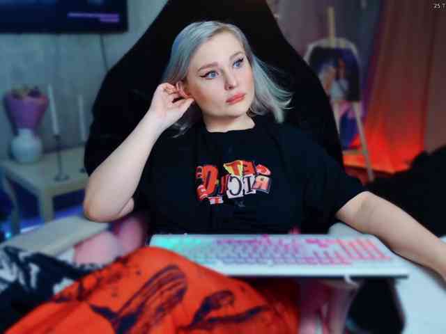 Wounded_Goddess webcam