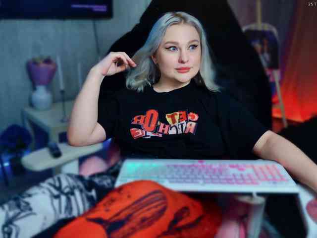 Wounded_Goddess webcam