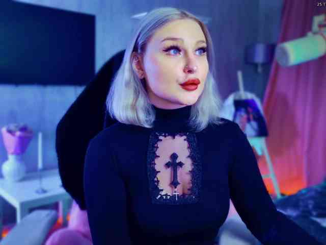 Wounded_Goddess webcam