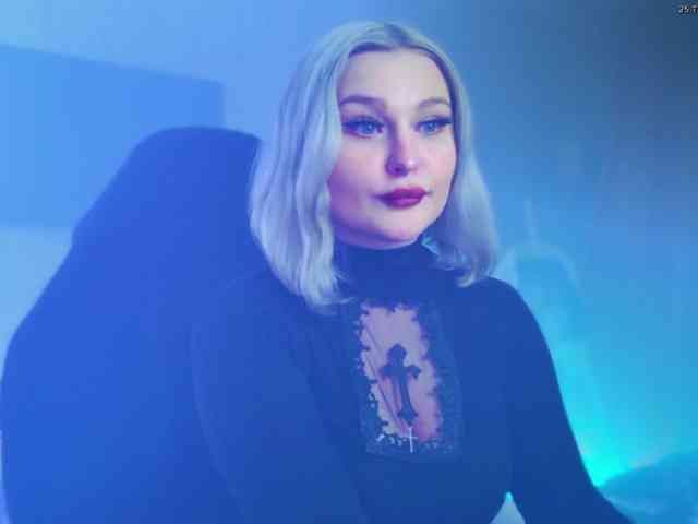 Wounded_Goddess webcam