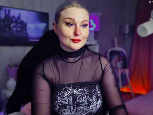 Wounded_Goddess webcam