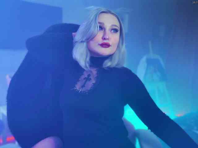 Wounded_Goddess webcam