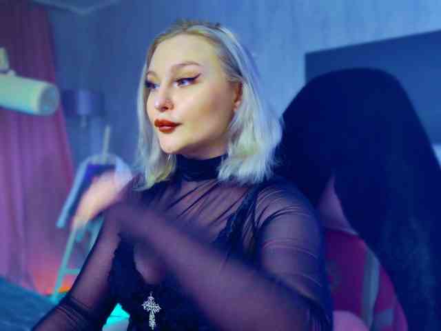 Wounded_Goddess webcam