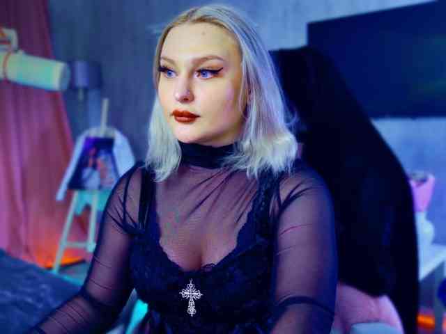 Wounded_Goddess webcam