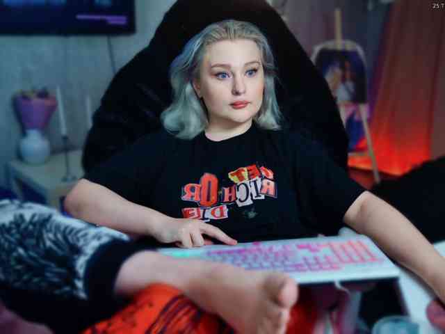 Wounded_Goddess webcam