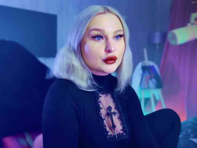 Wounded_Goddess webcam