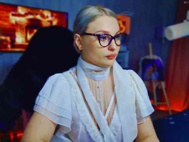 Wounded_Goddess webcam