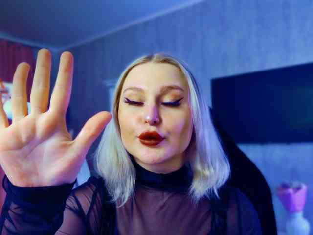 Wounded_Goddess webcam