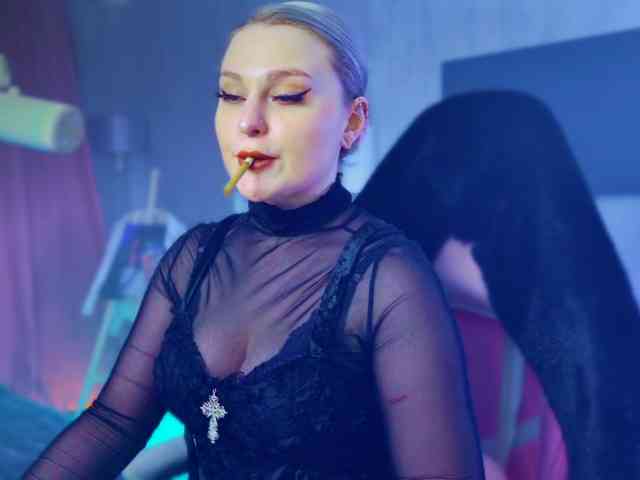 Wounded_Goddess webcam