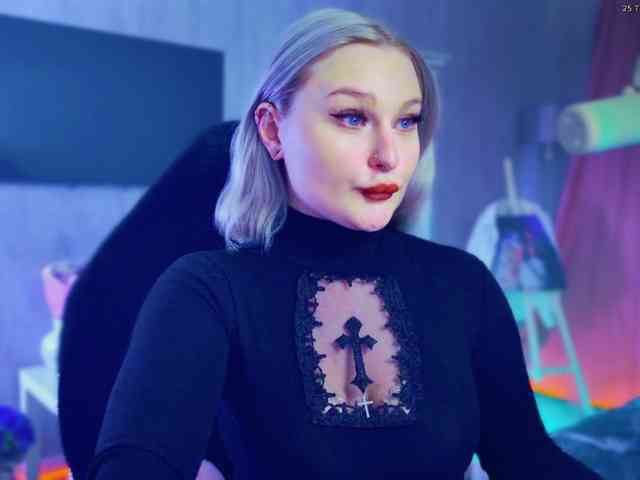 Wounded_Goddess webcam