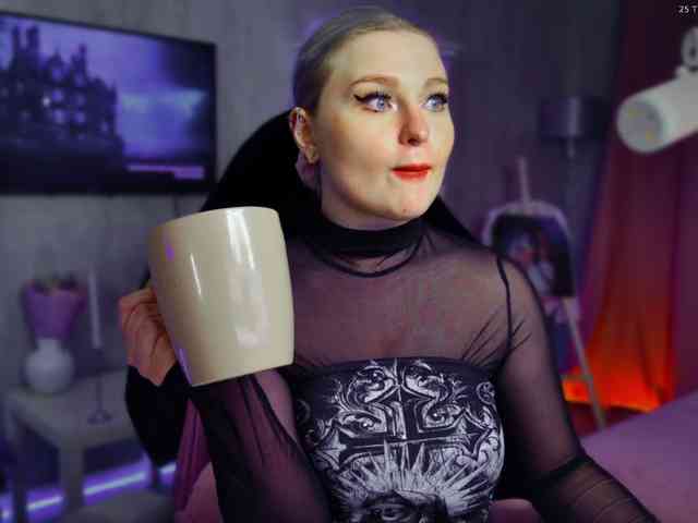 Wounded_Goddess webcam