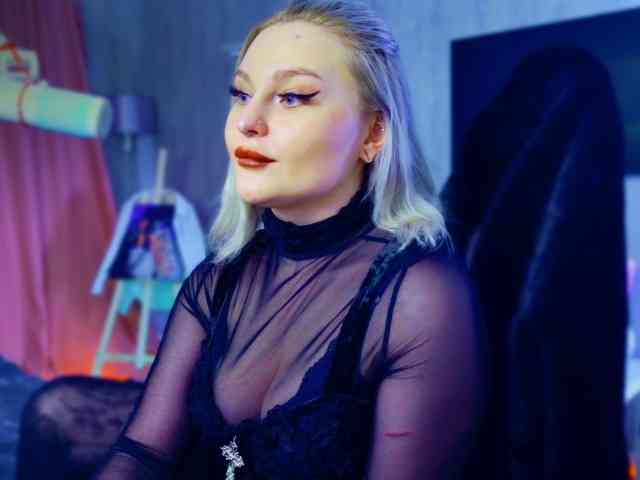 Wounded_Goddess webcam