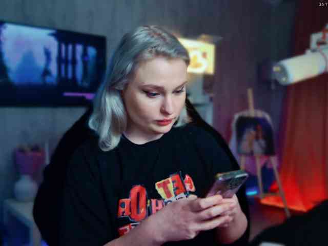 Wounded_Goddess webcam