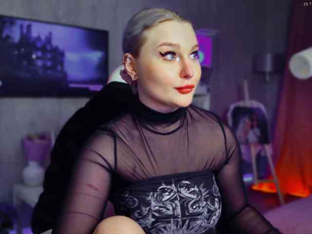 Wounded_Goddess webcam