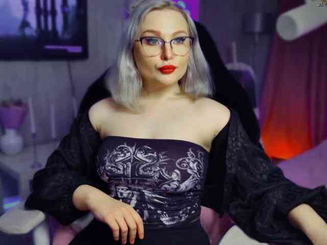 Wounded_Goddess webcam