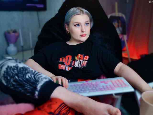 Wounded_Goddess webcam