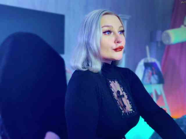 Wounded_Goddess webcam