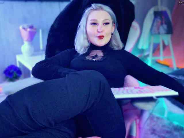 Wounded_Goddess webcam