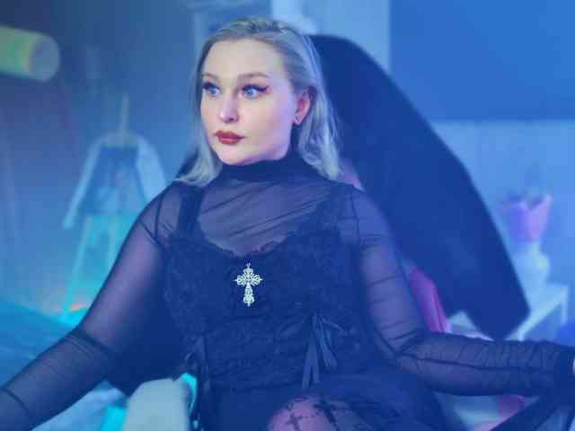 Wounded_Goddess webcam