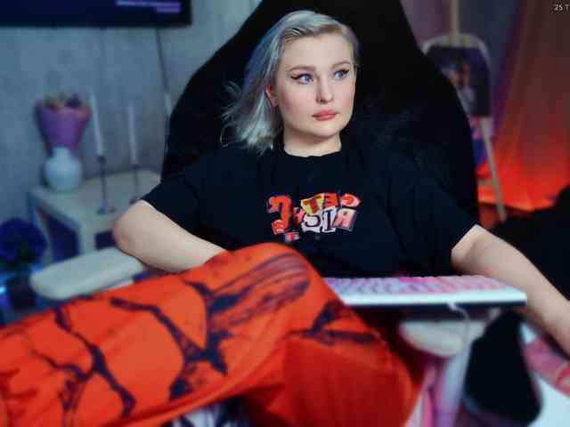 Wounded_Goddess webcam