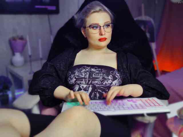 Wounded_Goddess webcam